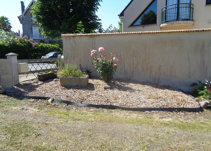 D'hote Bed & Breakfast 3*